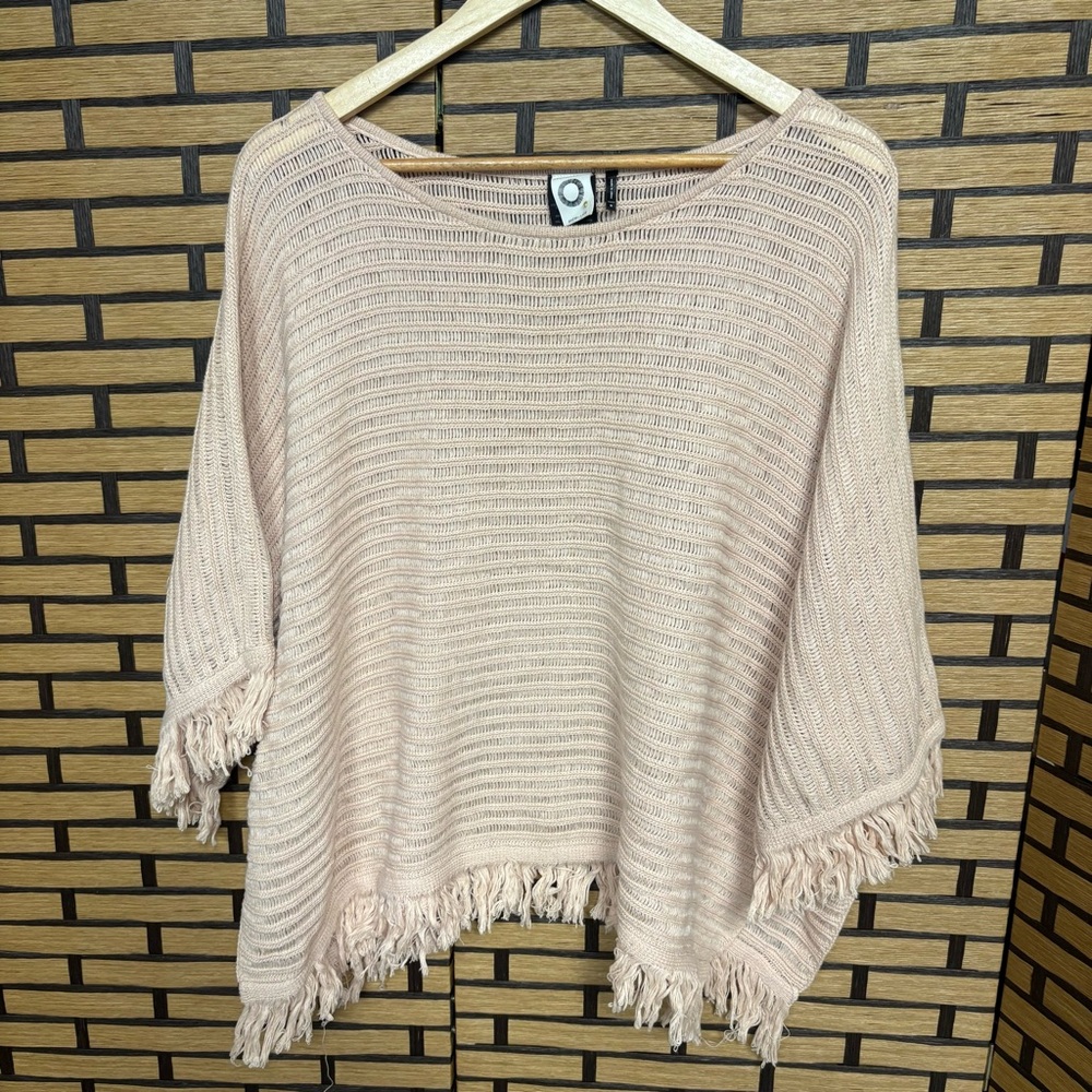 Akemi + Kin Pale Pink Poncho Style Top Size Medium‎